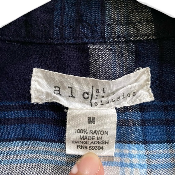 alc | at last classics Plaid Button Down Flannel Women’s Size Medium - Picture 4 of 10